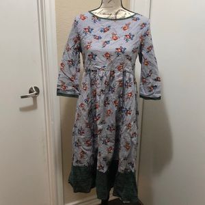 Unique Midi Dress w/ Floral pattern & Color Block